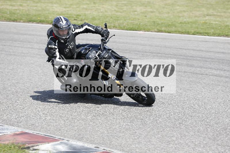 Archiv-2025/09 22.04.2025 Cornu Master School ADR/rot-rouge/12